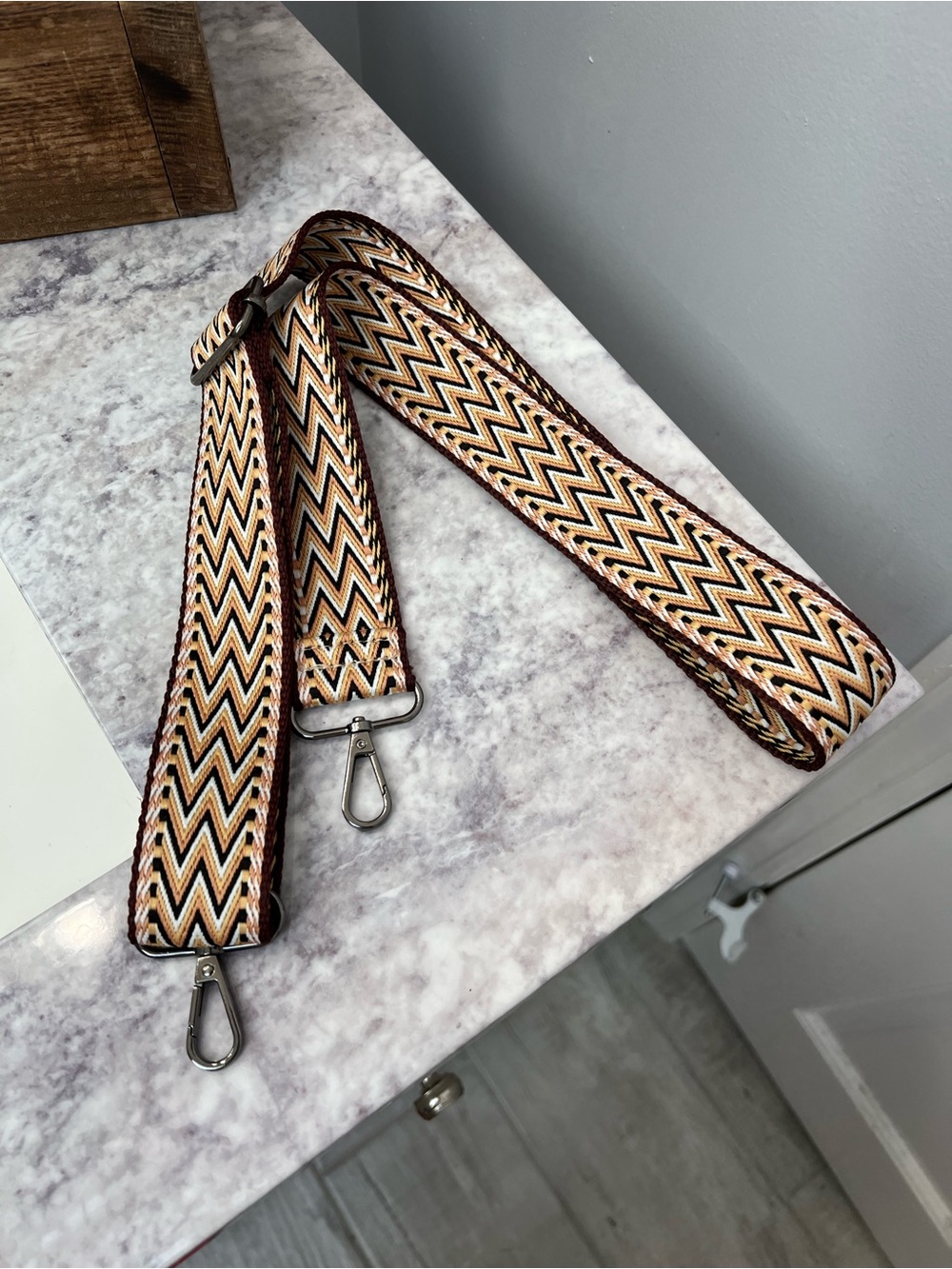 Adjustable Zigzag Woven Bag Strap in Tan, Brown & Black